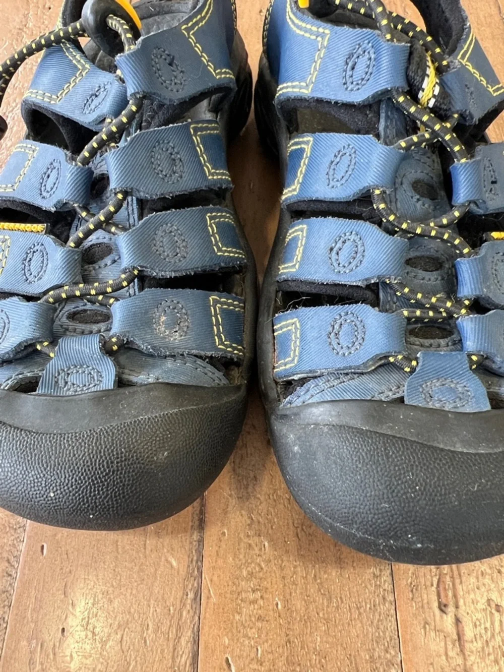 Keen blue waterproof open back hiking sandals kids 12
